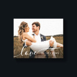Lienzo Simple foto romántica amor caligrafía guión<br><div class="desc">Una sencilla y romántica fotografía impresa en lienzos presenta un elegante guión de caligrafía perfecto para una familia o pareja.</div>