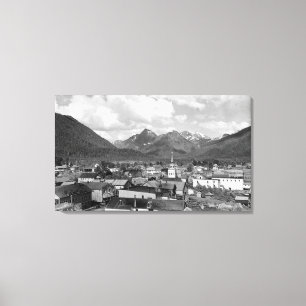 Lienzo Sitka, Alaska con tres hermanas en fondo