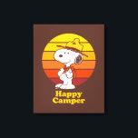 Lienzo Snoopy | Beagle Scout - Camper feliz<br><div class="desc">Muestra tu amor por los cacahuetes y los grandes al aire libre con este gráfico super lindo que incluye a Snoopy y el texto,  "Feliz Camper".</div>