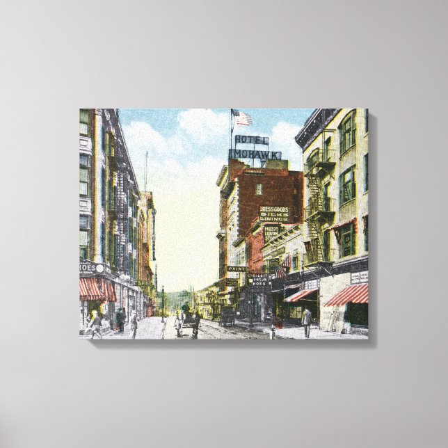 Lienzo South Center Street View of Hotel Mohawk (Anverso)
