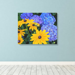 Lienzo Susán de Ojos Negros y Hortensia Azul Floral