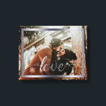 Lienzo Tipografía de amor 14x11 con marco plateado<br><div class="desc">Marco falso de Relieve metalizado plateado alrededor de la huella de lienzo fotográfico personalizado con la palabra amor en bella caligrafía.</div>
