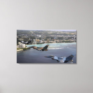 Lienzo Tres Falcones de combate F-16 vuelan en formación