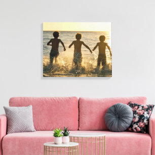 Lienzo Tres niños corriendo hacia un océano