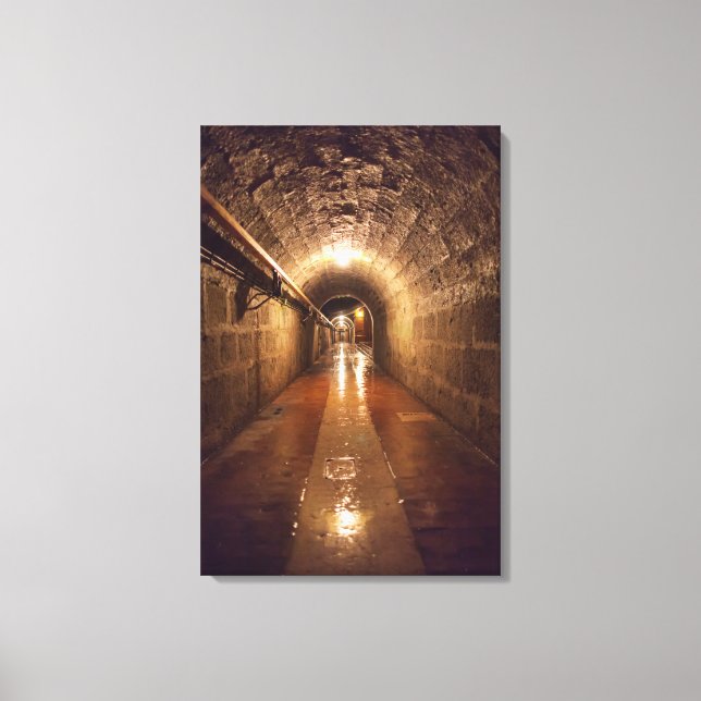 Lienzo Túnel de mina de sal tenuemente iluminado (Anverso)