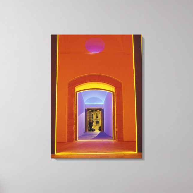 Lienzo UE, España, Barcelona. Puerta iluminada cerca de P (Anverso)