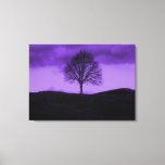 Lienzo Un árbol solitario Pop Art Púrpura Paisaje<br><div class="desc">Un árbol solitario Pop Art Purple Nature Landscape Canvas</div>