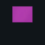 Lienzo Un fondo violeta profundo acentuado por un blanco<br><div class="desc">Mejora tu espacio vital con un toque de elegancia moderna con este impresionante fondo violeta profundo acentuado por un brillante borde blanco. El accesorio perfecto para añadir un toque de estilo a cualquier habitación de su casa.</div>