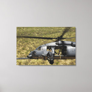Lienzo Un HH-60 pavimenta el halcón vuela sobre el