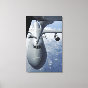 Lienzo Un suplemento KC-10 se prepara para reaprovisionar