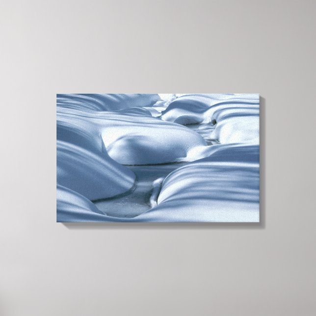 Lienzo Undulating Snowbanks and Frozen Stream 2 (Anverso)