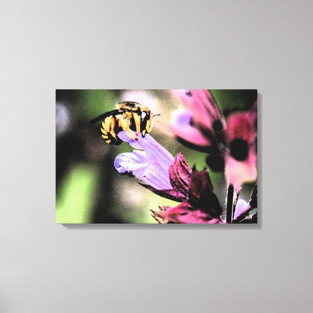 Lienzo Vaca de abeja y flor 24x16 (60x40cm) (Anverso)
