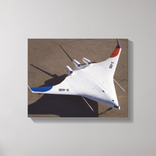 Lienzo Vehículo aéreo no tripulado X-48B con cuerpo de al
