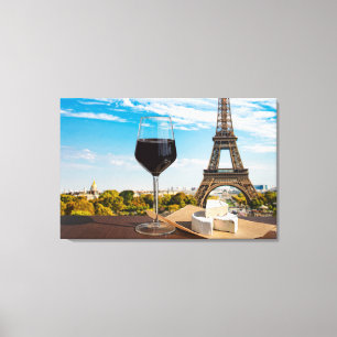 Lienzo Vidrio de vino con queso brie en la torre Eiffel