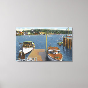 Lienzo Vista de un aterrizaje de barcos y la costa