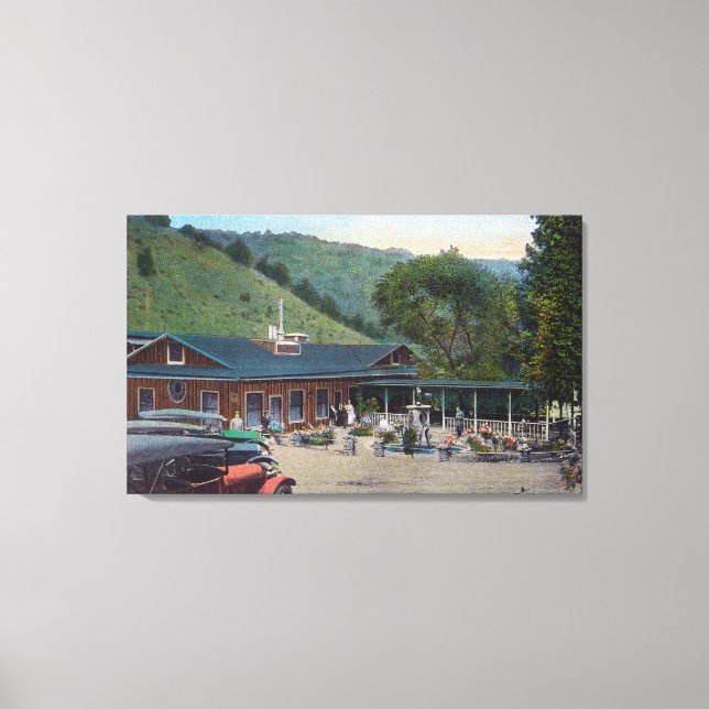 Lienzo Vista exterior del Sutparich Resort Main Bldg (Anverso)