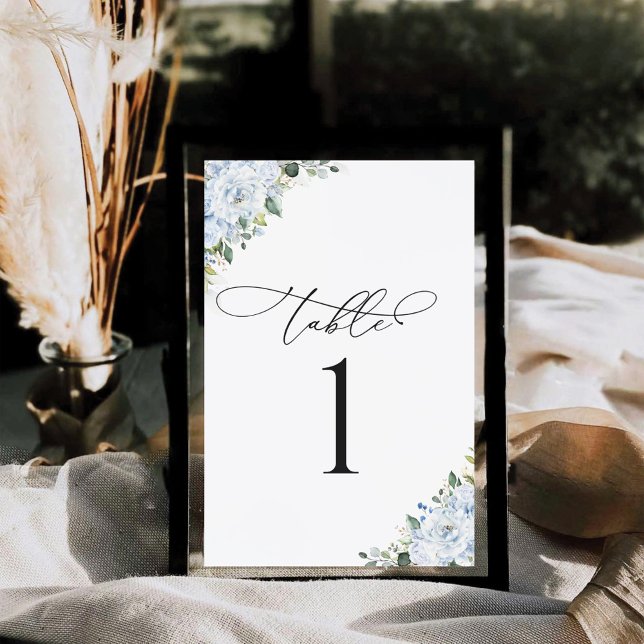 Light Blue Floral Wedding Table Number Card (Subido por el creador)