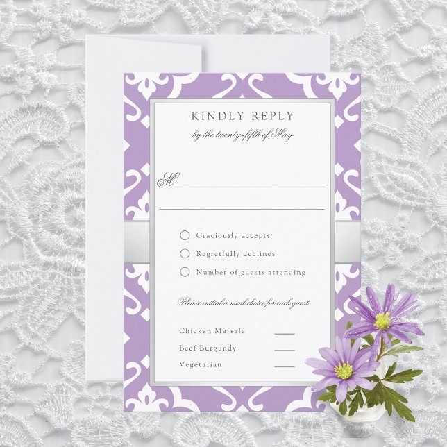 Lilly Damask Floral Wedding Meal RSVP Card (Subido por el creador)