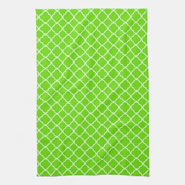 Lime Green Quarterfoil Monograma Cocina con toalla (Vertical)