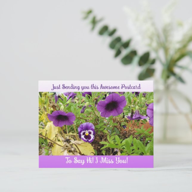Linda tarjeta postal floral "Te extraño" diciendo  (Anverso de pie)