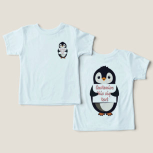 Lindo pingüino sosteniendo un cartel para texto pe