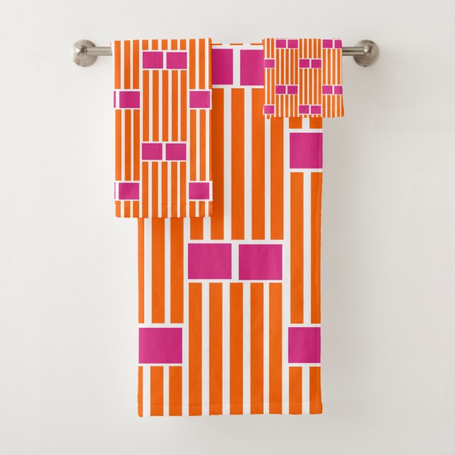 Líneas naranjas y cajas rosas (In situ)