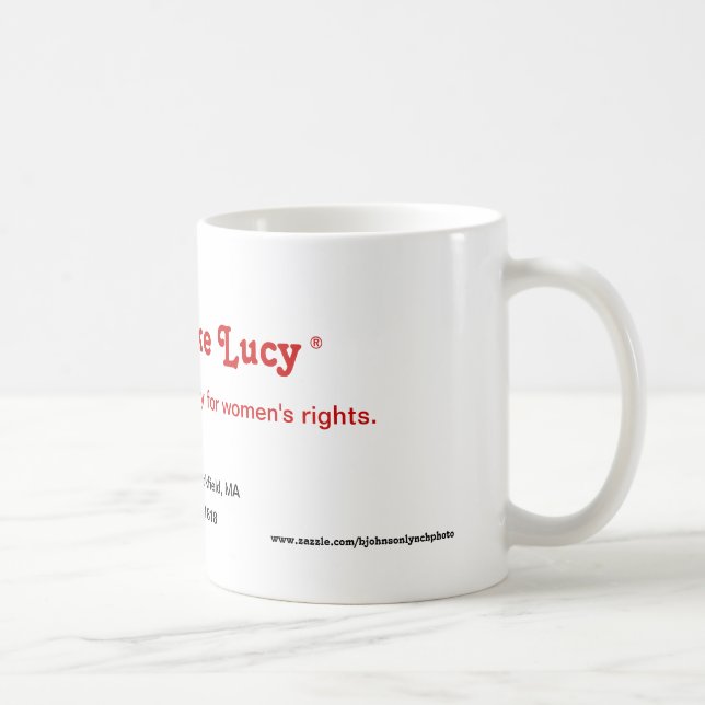 Livin tiene gusto de la taza de Lucy (Derecha)
