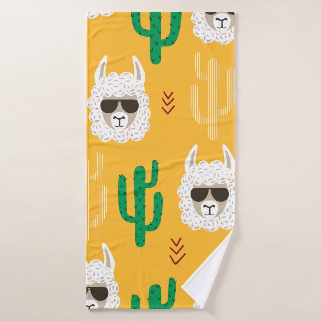 Llama personalizado sin foco y patrón de cactus en (Toalla de baño)