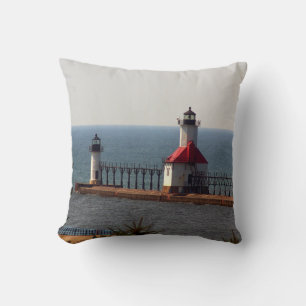 Llanura de almohada de luces St. Joseph North Pier