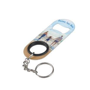 Llave con abridor de botellas y texto para subir t