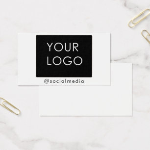 Llave de medios sociales con el logotipo comercial