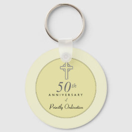 Llavero 50° aniversario del sacerdote con cruz Grabado en 