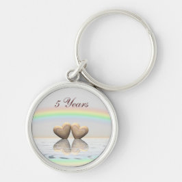 Llavero 5.º aniversario Corazones de madera