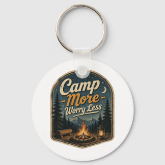 Llavero Acampa Más, Preocúpate Menos – Aventura de Camping