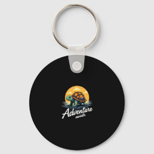 Llavero Adventure Awaits es Aventuras de Senderismo es Ave