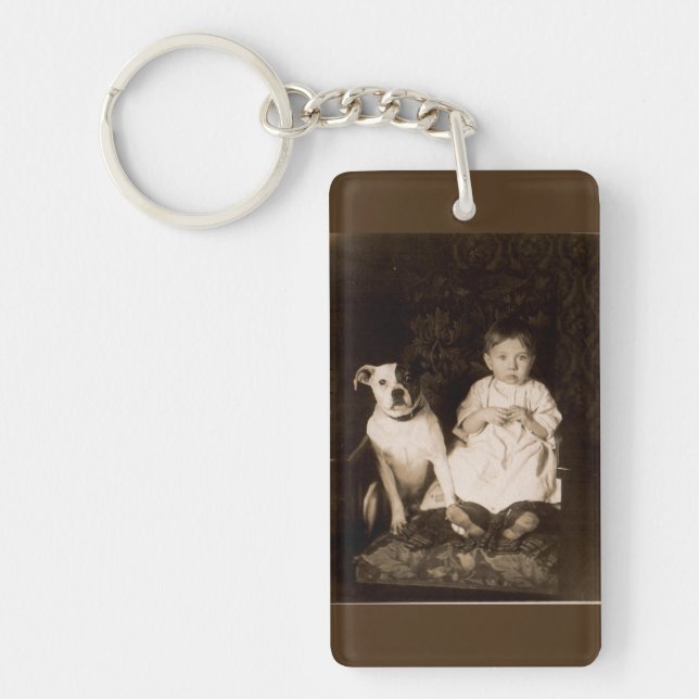 Llavero alrededor de 1910 pitbull y baby (Frente)