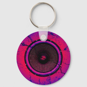 Llavero Altavoz musical en una pared rota