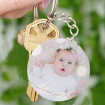 Llavero Amar la escritura de mi foto de bebé<br><div class="desc">¡La foto de tu bebé en un llavero! Sube tu propia imagen para crear tu cadena de claves para ti mismo o como regalo a la familia,  amigos,  padres y abuelos! La palabra amor en un guión de verificación aparece sobre tu foto.</div>