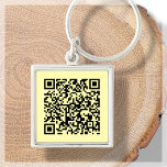 Llavero Amarilla | Cadena de claves escaneable de código Q<br><div class="desc">¿Busca una potente herramienta de marketing para mejorar su negocio? ¡No busque más que nuestros códigos QR! Con la capacidad de crear un código QR directamente en la cadena de claves, puede dirigir fácilmente a sus clientes a su sitio web, páginas de medios sociales u otras plataformas de medios en...</div>