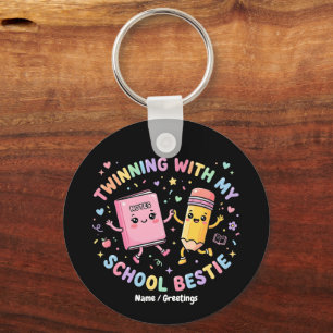 Llavero Amistad de Gemelas Kawaii de la Escuela