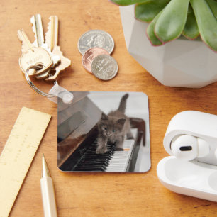 Llavero Animales de bebé más afectados Gatito en piano
