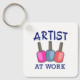 Llavero Artista en el trabajo
