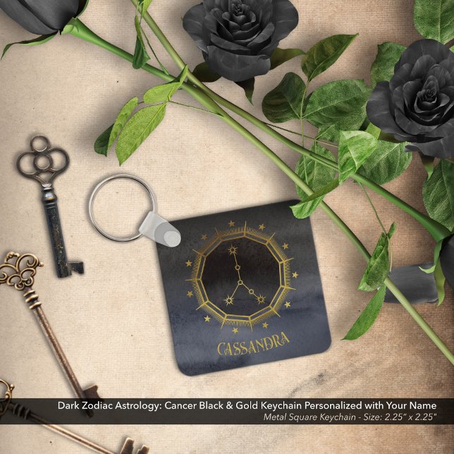 Llavero Astrología zodiaca oscura: Nombre de oro negro par (Dark Zodiac Astrology: Cancer Black & Gold Keychain Personalized with Your Name)