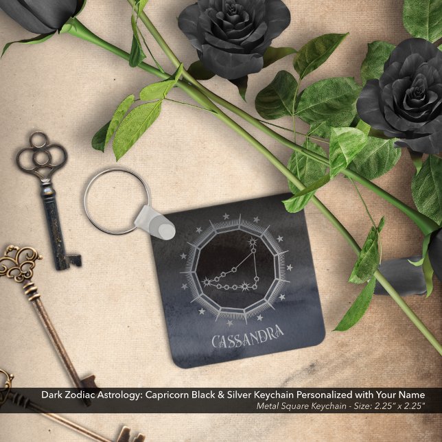 Llavero Astrología zodiaca oscura: nombre de plata negra d (Dark Zodiac Astrology: Capricorn Black & Silver Keychain Personalized with Your Name)