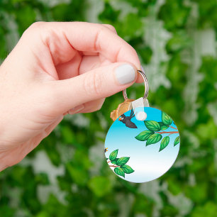 Llavero Aves En Una Cadena De Claves De Árbol