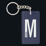 Llavero Azul Marino Personalizado Monograma y Nombre en Ne<br><div class="desc">Diseño de Monograma Moderno con letra de monograma personalizada "M" y nombre en estilo de fuente sans serif moderna y negrita.

Regalo perfecto para él,  regalo del día del padre,  regalo para los padrinos y más.</div>