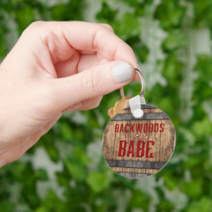 Llavero Backwoods Babe Whiskey Keg Keychain