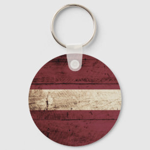 Llavero Bandera de Letonia en grano de madera vieja