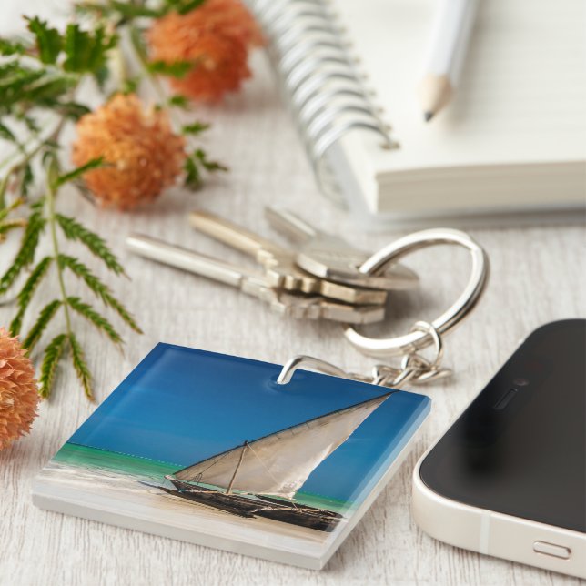 Llavero Barco de pesca tradicional en la playa (Frente Derecha)