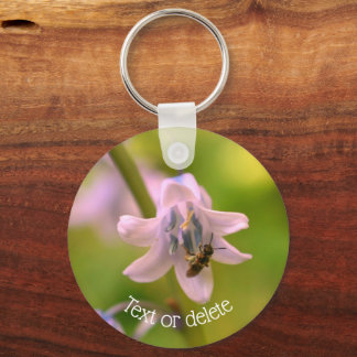 Llavero Bee On Bluebell Flower Personalizada